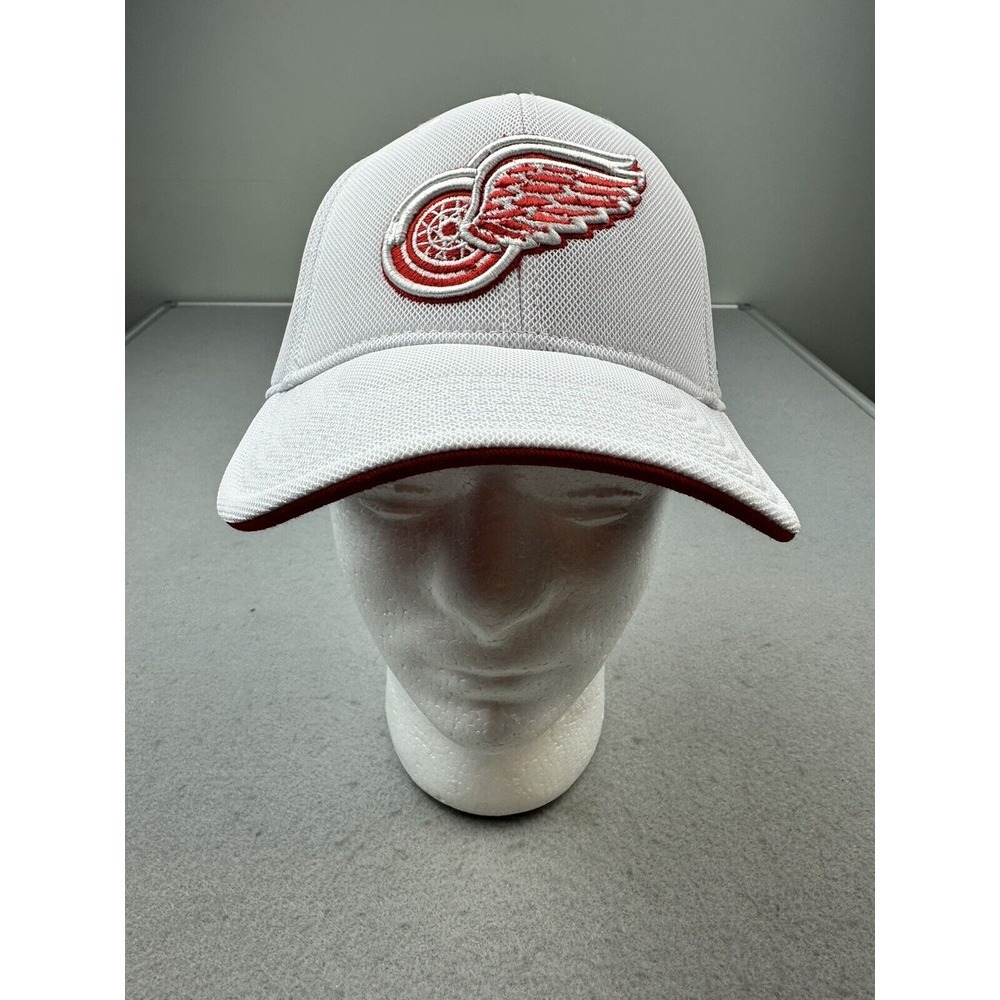 Reebok NHL Detroit‎ Red Wings S/M Fitmax 70 Flex White Hat NWT!!